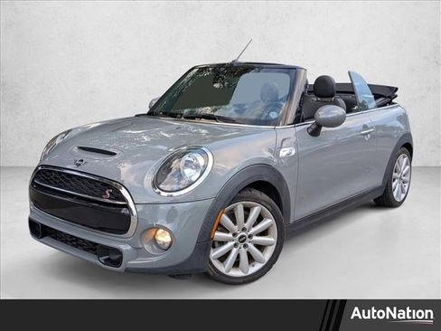 Used 2019 MINI Cooper S w/ Signature Upholstery Package image 1