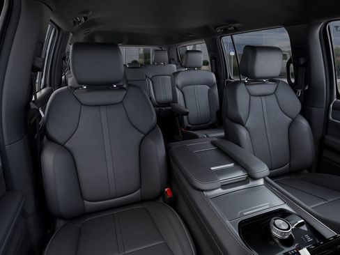 New 2026 Jeep Grand Wagoneer 4WD image 16