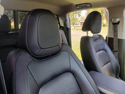 Used 2022 Chevrolet Colorado Z71 w/ Safety Package RWD image 44
