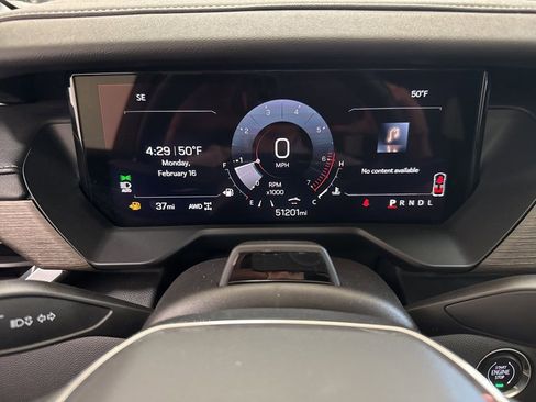 Used 2024 GMC Acadia Denali w/ Super Cruise Package image 19