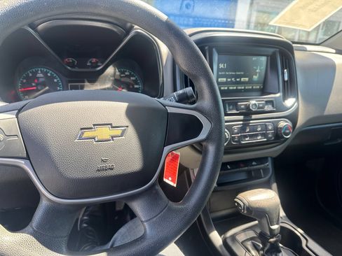Used 2018 Chevrolet Colorado W/T w/ WT Convenience Package RWD image 4