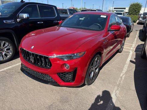 Used 2022 Maserati Levante Modena AWD/4WD image 2