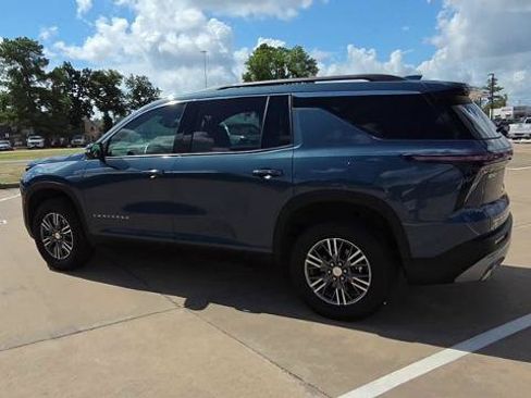 Certified 2026 Chevrolet Traverse LT FWD image 6