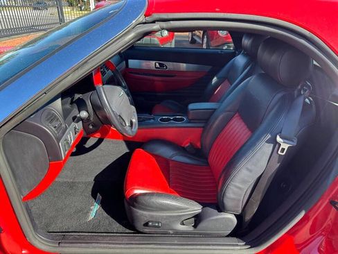 Used 2004 Ford Thunderbird Deluxe image 11