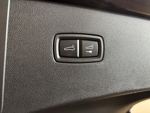 Certified 2026 Porsche Cayenne Coupe image 45