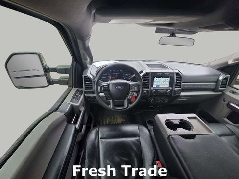 Used 2018 Ford F250 XLT w/ XLT Premium Package image 11