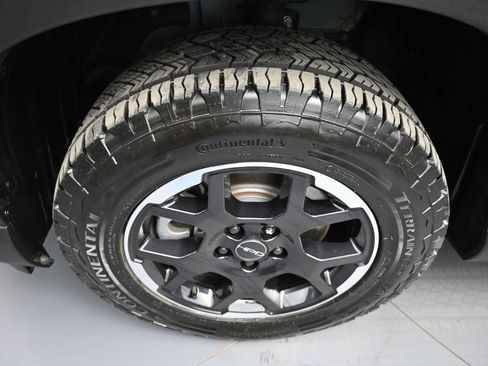 Used 2025 Honda Pilot TrailSport image 14