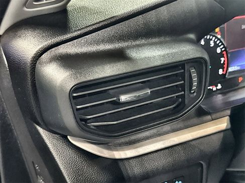 Used 2022 Ford Explorer XLT image 15