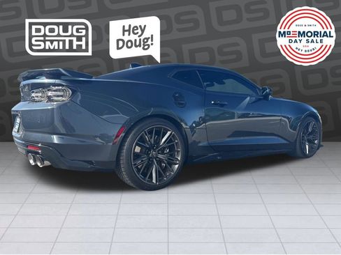 Used 2021 Chevrolet Camaro ZL1 RWD image 3