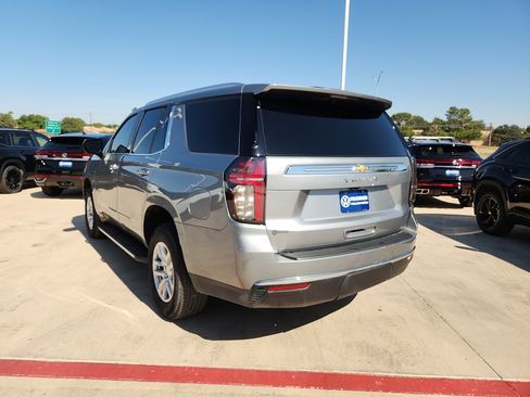 Used 2024 Chevrolet Tahoe LS RWD image 5
