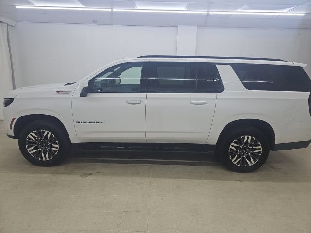 Used 2025 Chevrolet Suburban Z71 AWD/4WD image 20