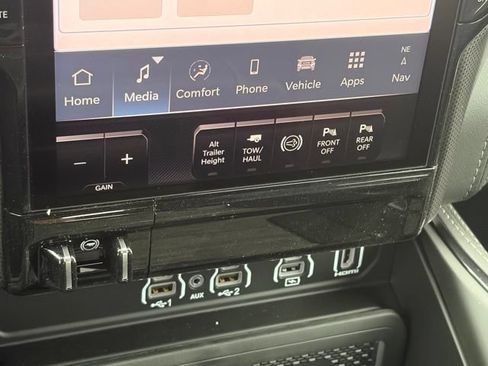 New 2026 RAM 2500 Limited AWD/4WD image 23