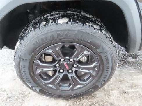 Used 2023 GMC Canyon Elevation w/ Convenience Package image 15