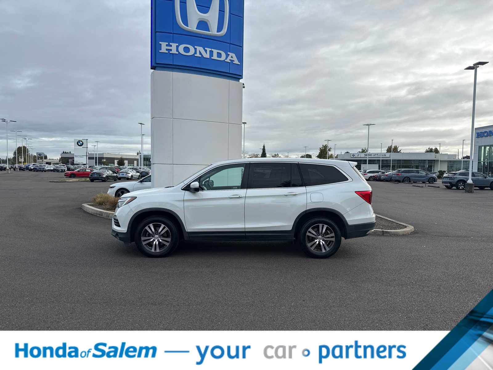 Used 2017 Honda Pilot EX-L image 3