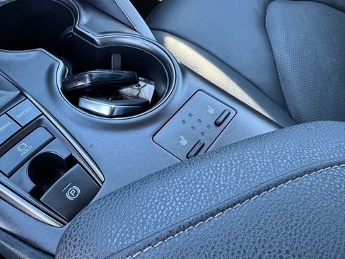 Used 2023 Toyota Camry XSE image 18