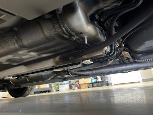 Used 2013 Toyota Camry LE image 27