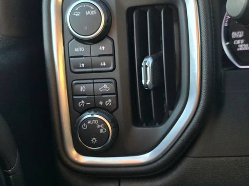 Used 2022 Chevrolet Silverado 1500 RST AWD/4WD image 18
