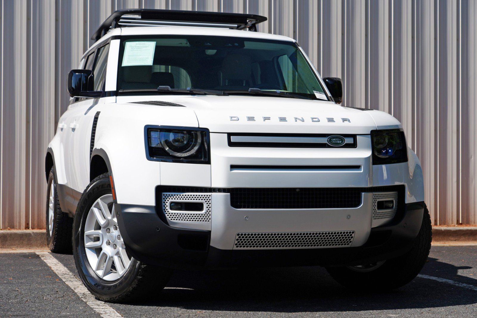 Used 2022 Land Rover Defender 110 S AWD/4WD image 4