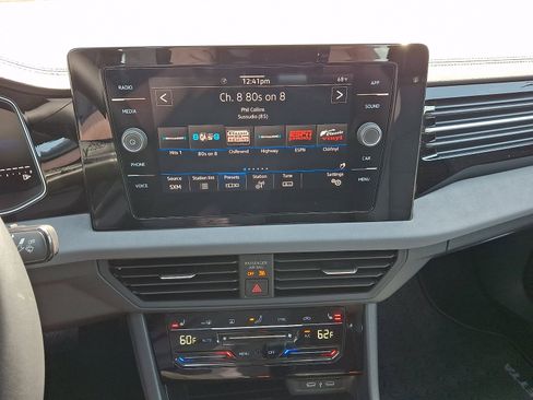 New 2026 Volkswagen Jetta SE FWD image 9