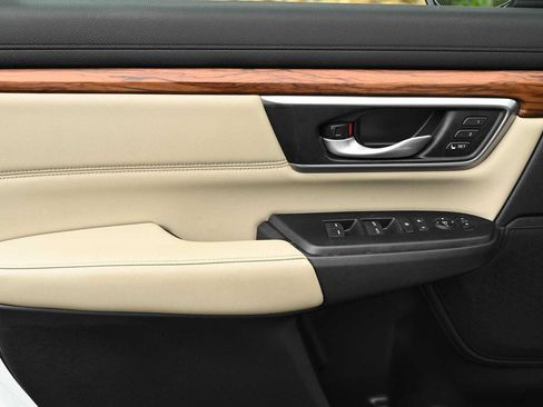 Used 2022 Honda CR-V Touring image 11