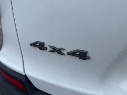 Used 2019 Jeep Cherokee Trailhawk w/ Cold Weather Group image 21