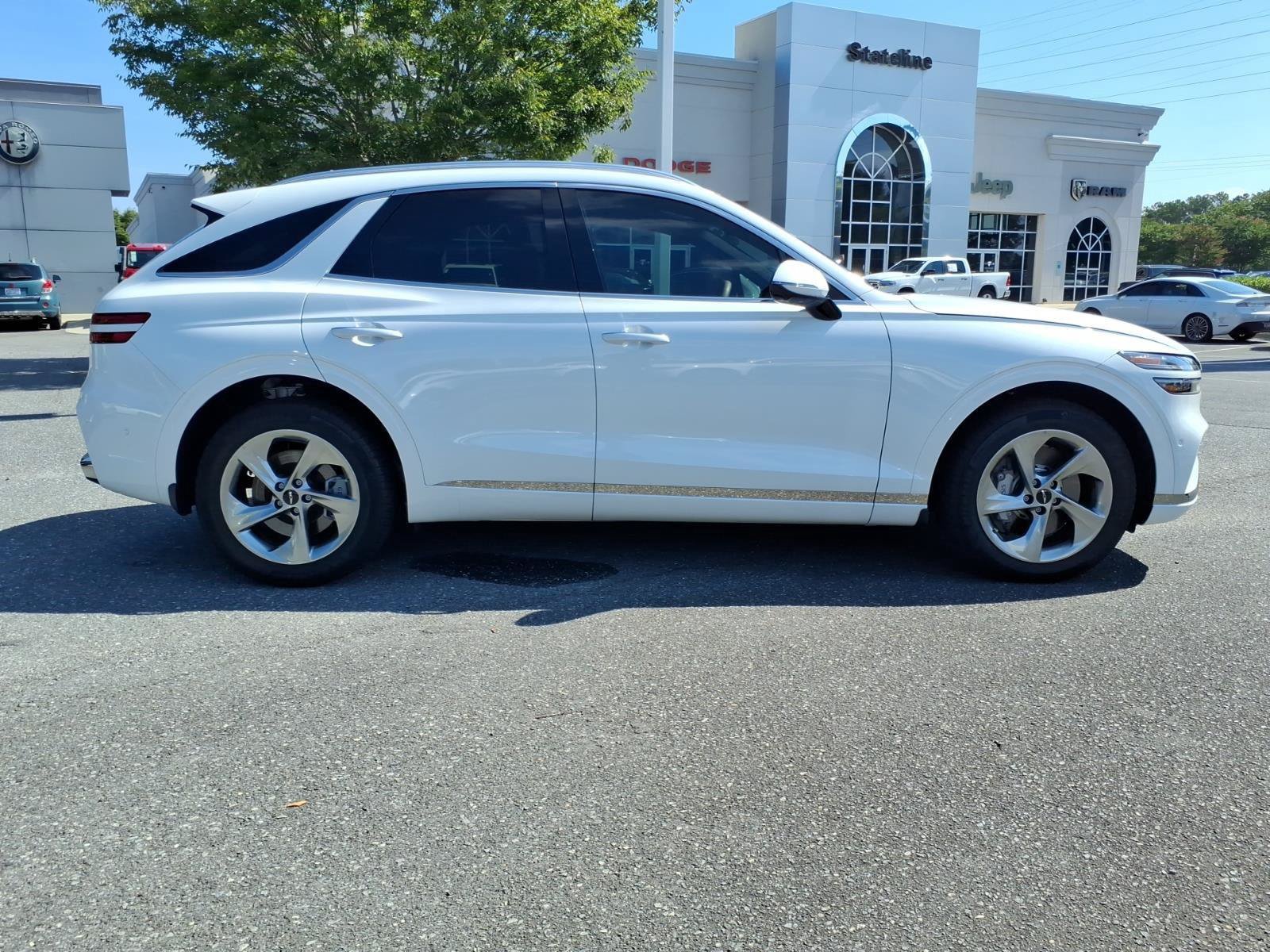 Used 2026 Genesis GV70 2.5T Advanced AWD/4WD image 11