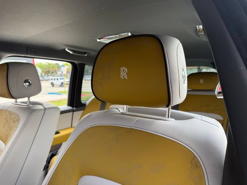 Used 2025 Rolls-Royce Cullinan AWD/4WD image 61