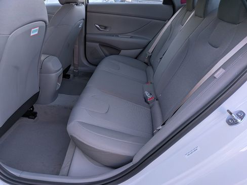 New 2026 Hyundai Elantra SE image 19