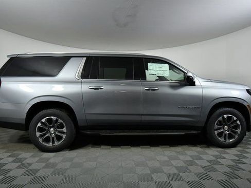 New 2026 Chevrolet Suburban LS image 15