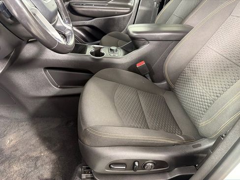 Used 2020 GMC Terrain SLE w/ Driver Convenience Package AWD/4WD image 10
