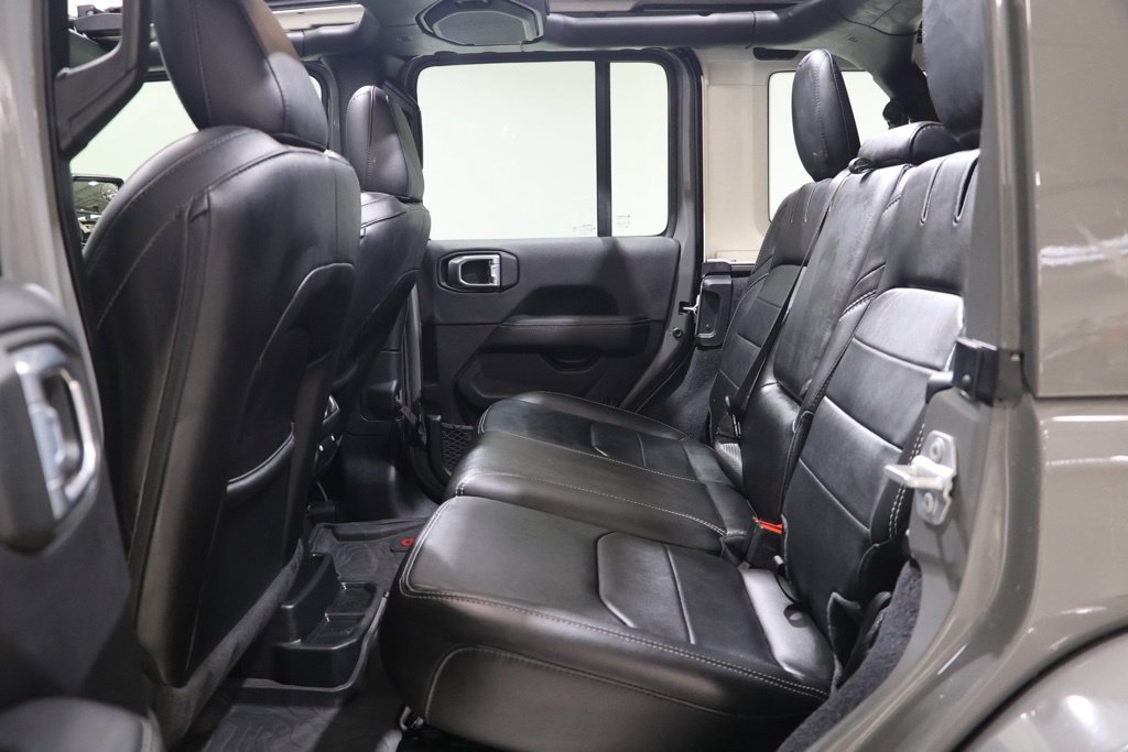 Used 2023 Jeep Wrangler Unlimited Sahara w/ Cold Weather Group AWD/4WD image 36