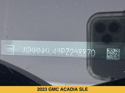 Certified 2023 GMC Acadia SLE w/ Driver Convenience Package FWD image 18