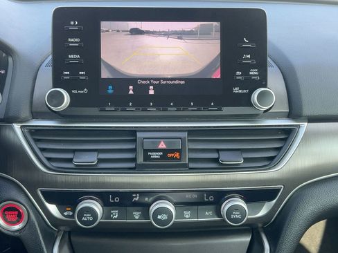 Used 2018 Honda Accord LX image 24