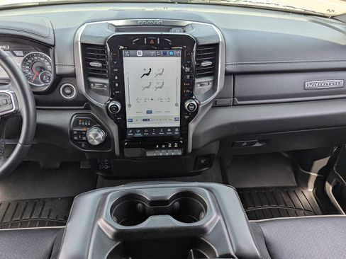 Used 2024 RAM 1500 Laramie AWD/4WD image 17