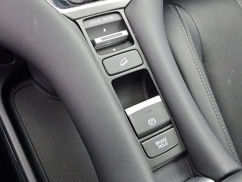 Certified 2024 Honda HR-V EX-L image 25