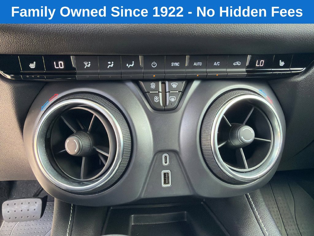 Used 2024 Chevrolet Blazer LT w/ Convenience Package FWD image 31