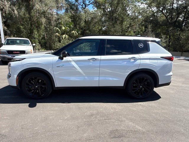 Used 2025 Mitsubishi Outlander SEL Black Edition AWD/4WD image 2