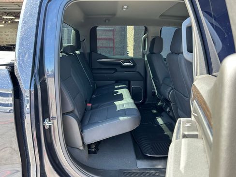 Used 2023 Chevrolet Silverado 1500 LT AWD/4WD image 25