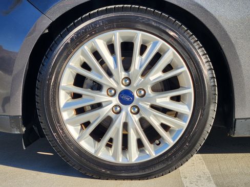 Used 2017 Ford Focus Titanium image 11