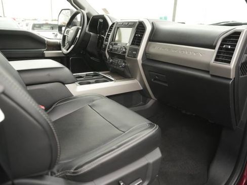 Certified 2019 Ford F250 Lariat w/ Lariat Ultimate Package image 17