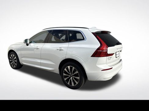 Certified 2023 Volvo XC60 B5 Core AWD/4WD image 3