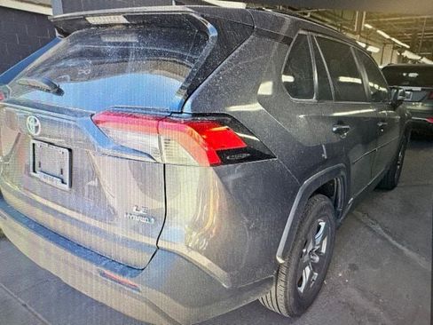 Used 2024 Toyota RAV4 LE AWD/4WD image 7