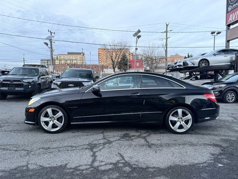 Used 2011 Mercedes-Benz E 550 Coupe image 7