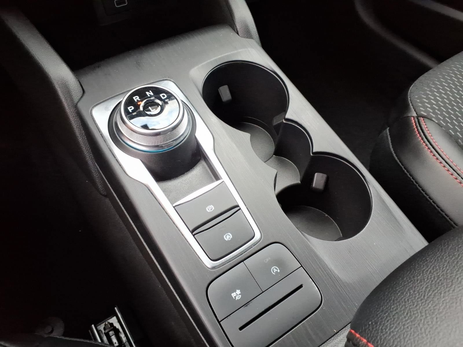 Used 2025 Ford Escape ST-Line w/ Cold Weather Package FWD image 15