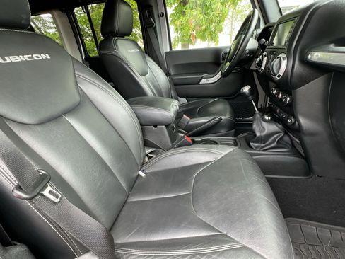 Used 2016 Jeep Wrangler Unlimited Rubicon AWD/4WD image 22