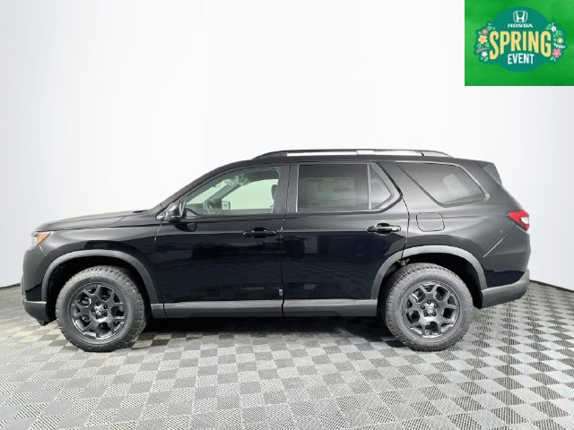 New 2026 Honda Pilot TrailSport image 3