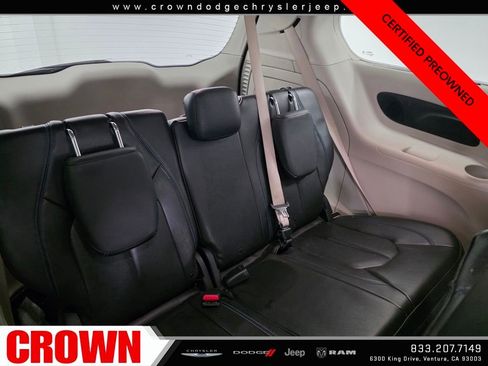 Certified 2021 Chrysler Pacifica Touring-L image 10