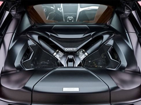 Used 2017 Acura NSX image 16
