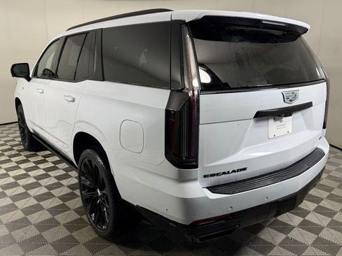New 2026 Cadillac Escalade Platinum Sport w/ LPO, ONYX Package AWD/4WD image 4