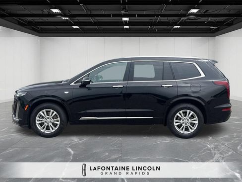 Used 2021 Cadillac XT6 Luxury w/ LPO, Floor Liner Package FWD image 2